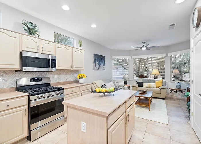 Pool & Golf Cart: Sun Grand Home! *